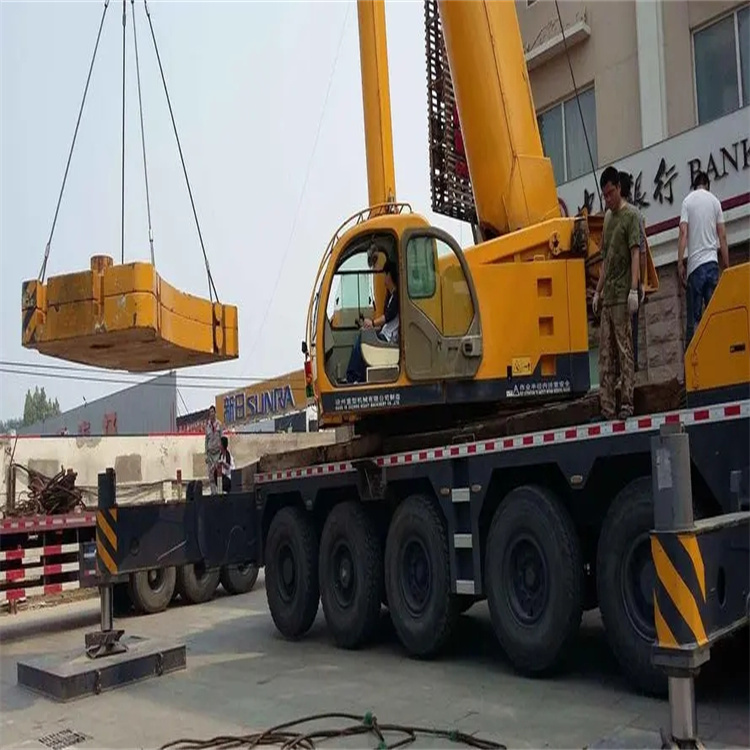 合山当地吊车出租|机器吊装|75吨|工厂搬迁服务